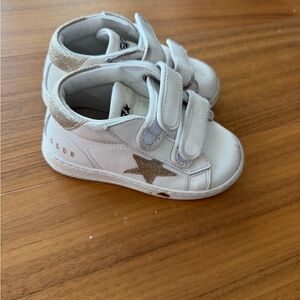 Golden Goose Kids White Sneakers with Gold Star size 23 toddler